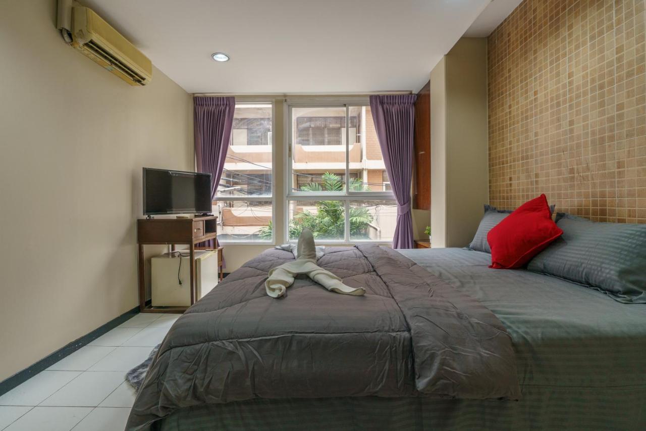 Cheqinn Bed Sukhumvit 4 Nana Plaza Bangkok Exterior foto